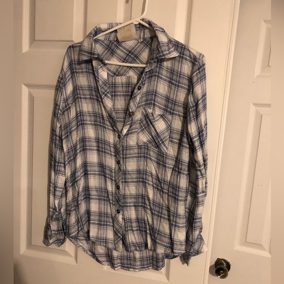 Gently worn top - Picture 1 of 2